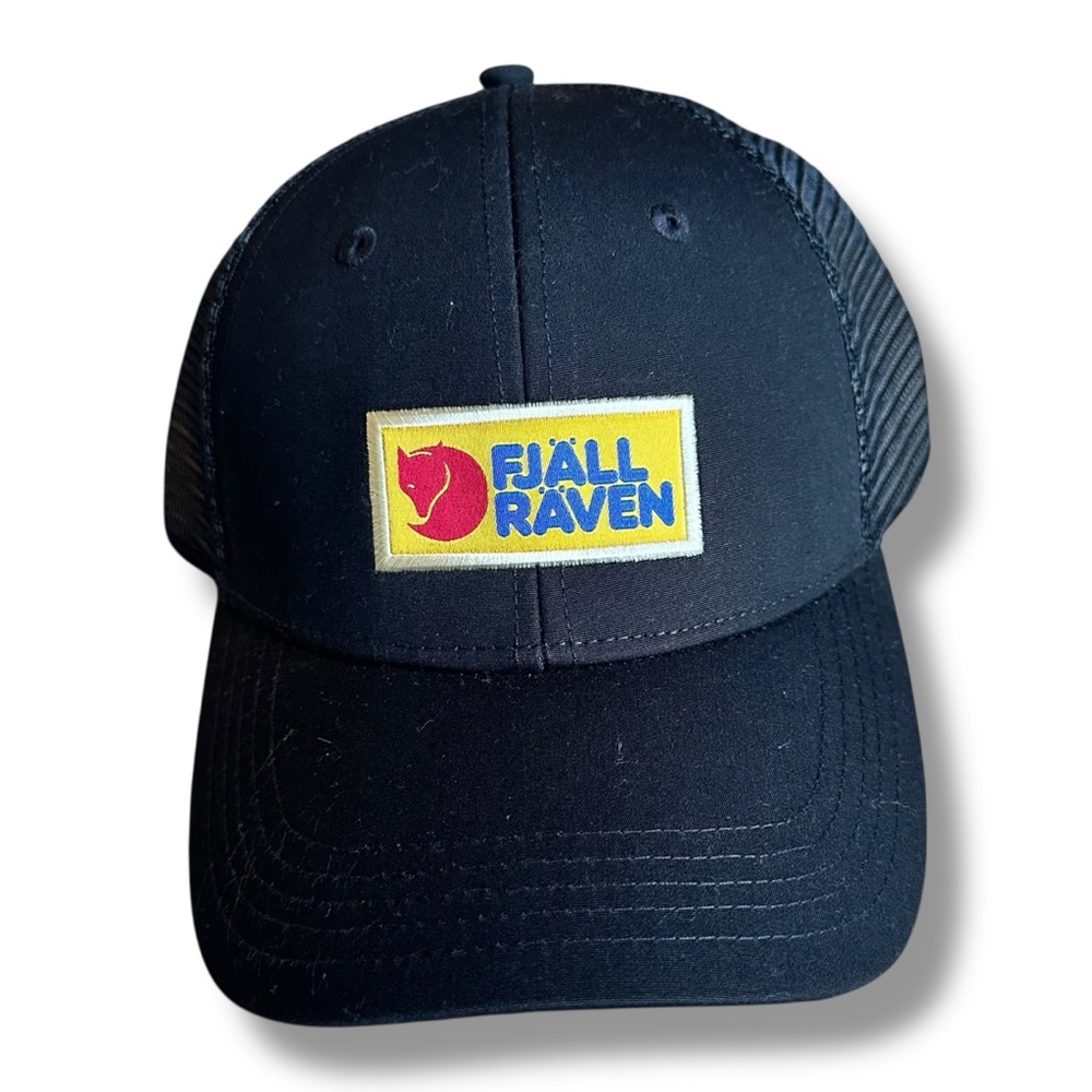 NWT Fjallraven Black Vardag Längtradarkeps Snap Back Trucker Hat Small/Medium
